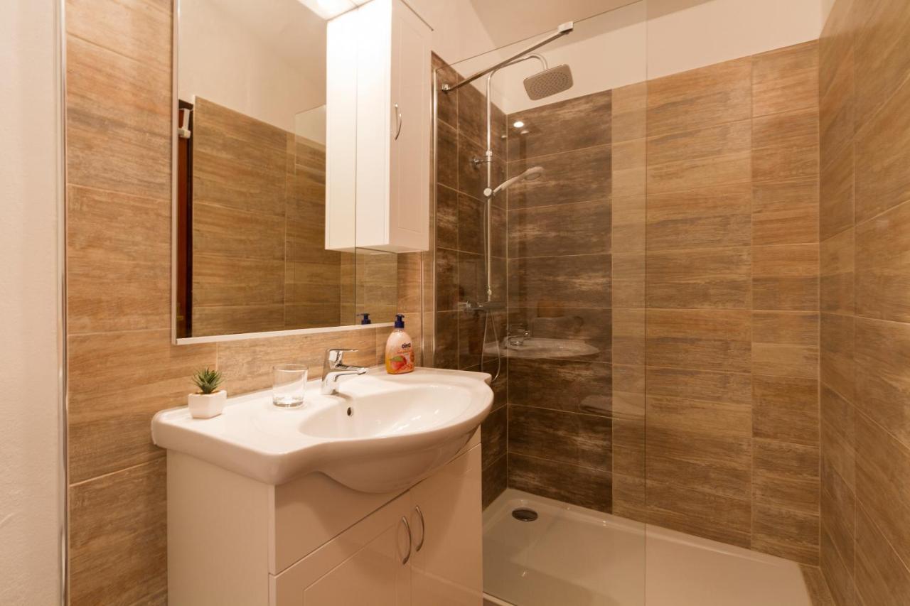 Weis Apartments Rovinj Luaran gambar