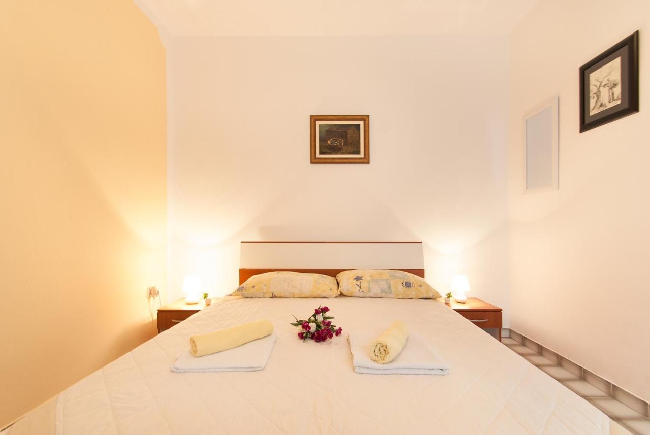 Weis Apartments Rovinj Bilik gambar