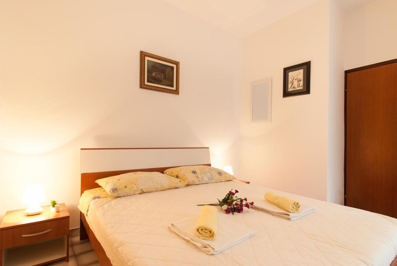 Weis Apartments Rovinj Bilik gambar
