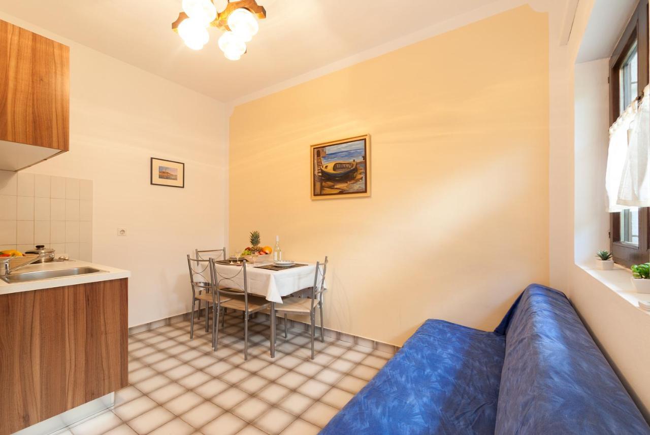 Weis Apartments Rovinj Bilik gambar